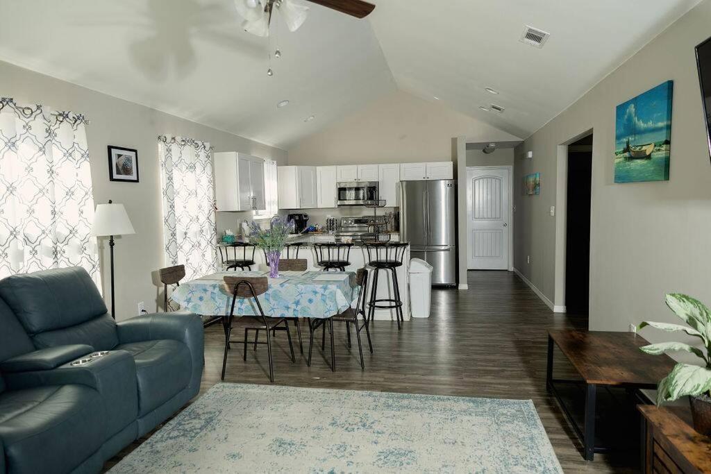 Happy Beach House In Biloxi Ngoại thất bức ảnh